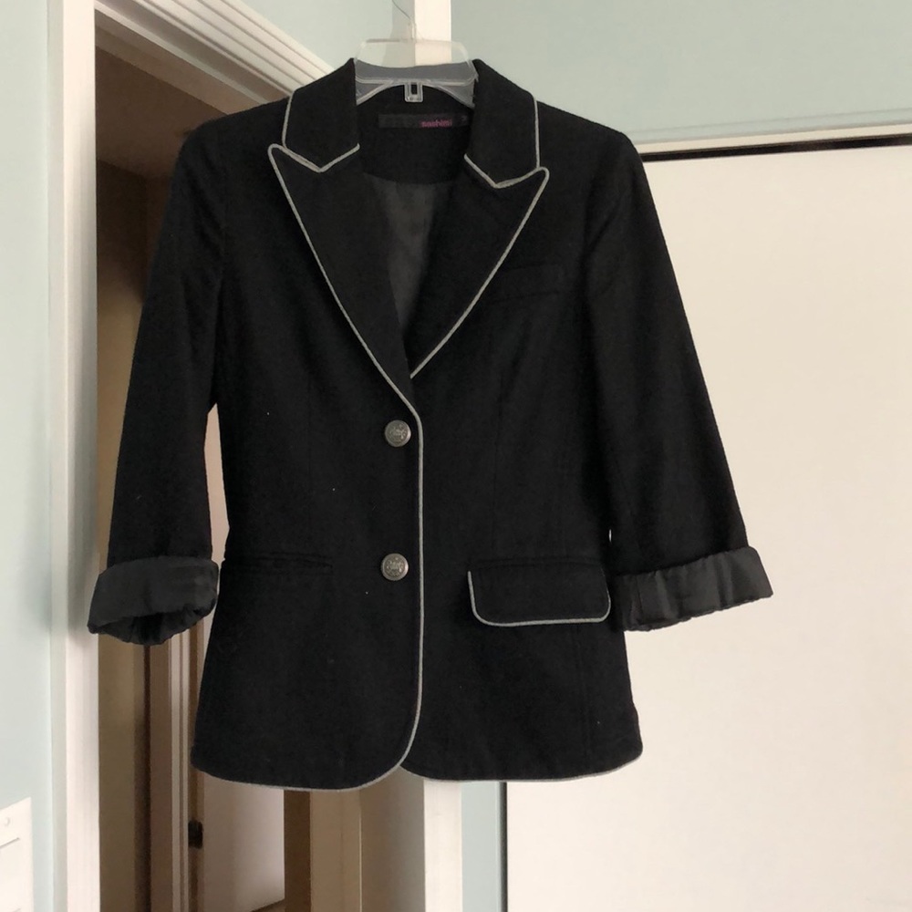 Black blazer with grey detail